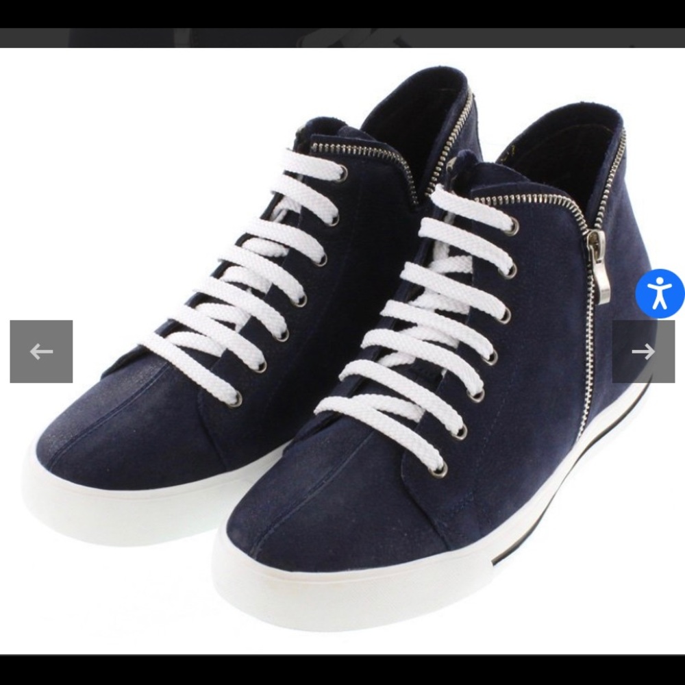 TOTO - H08103- 2.4 Inches Taller (Nubuck Navy Blue - Picture 4 of 9